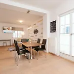 Gelbmann - Velden Daire *